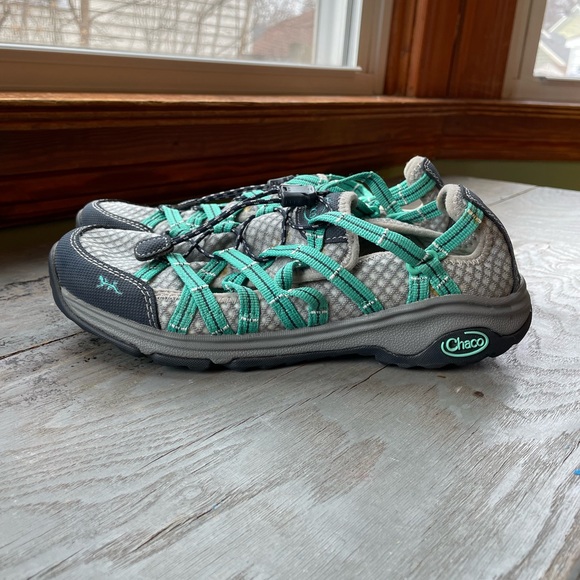Chaco Shoes - Chaco Outcross Evo land + water shoes | size 7.5